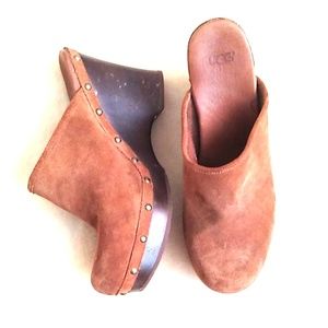 UGGs clogs